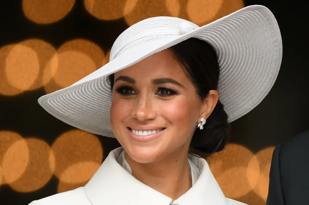 Daniela Elser: The Journalist Who Reads Royals Daniela Elser